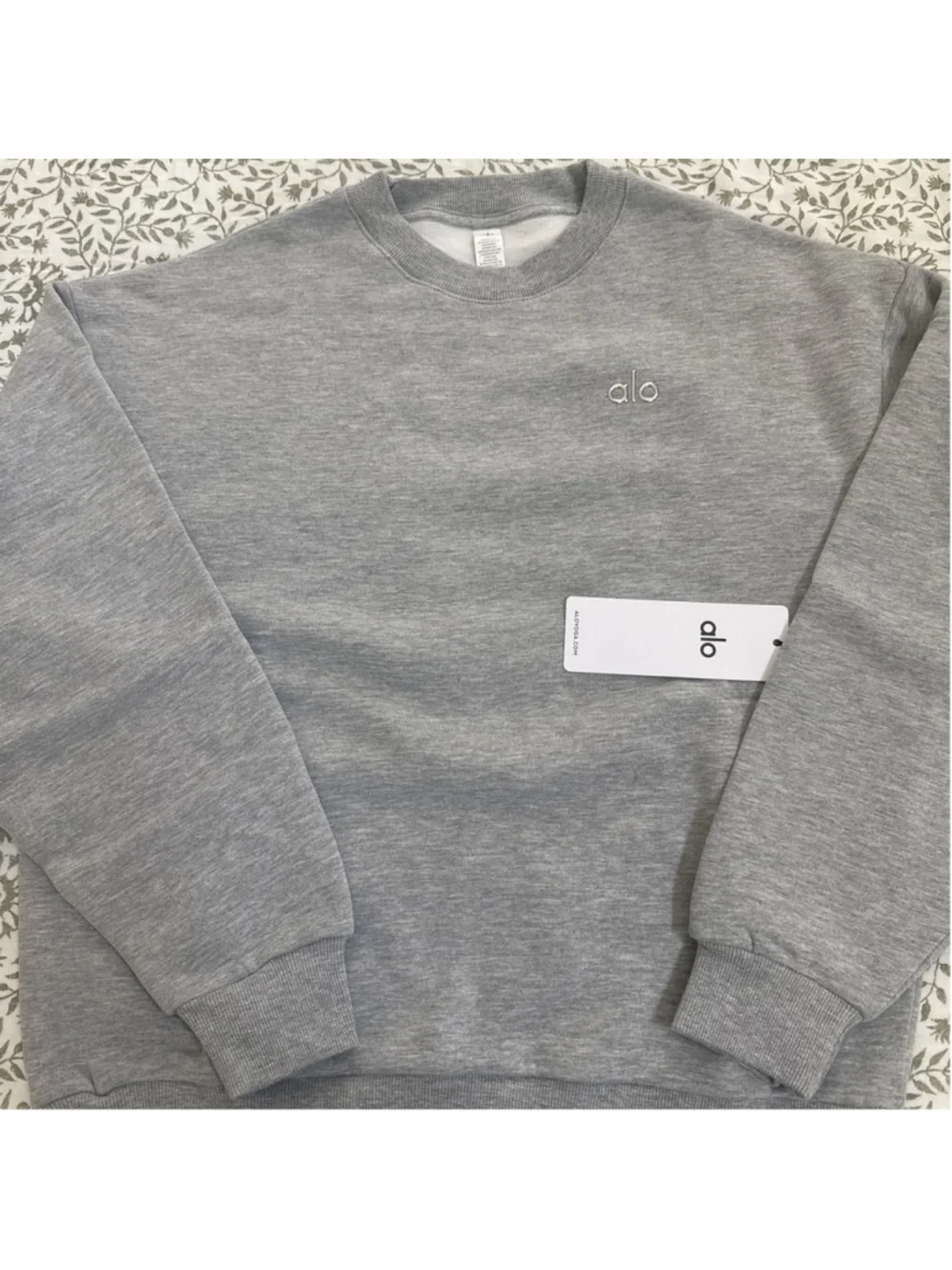 Alo Yoga Accolade Crew Neck Pullover Sweatshirt Grey M